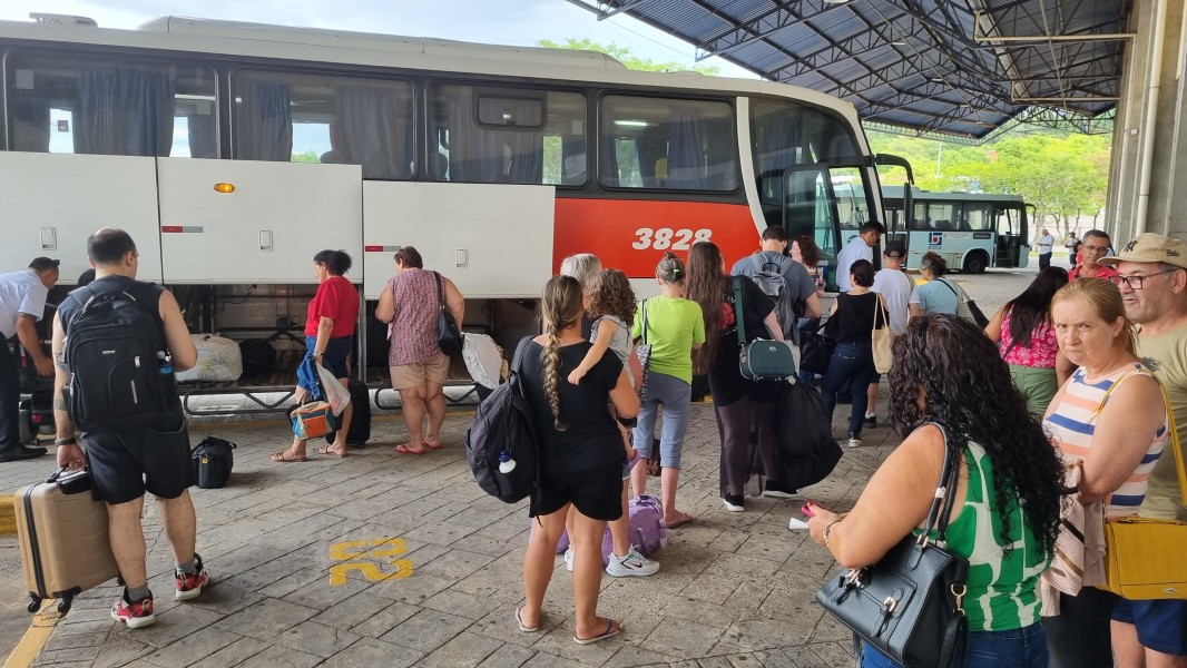 Festas de fim de ano intensificam embarques na rodoviária de Novo Hamburgo