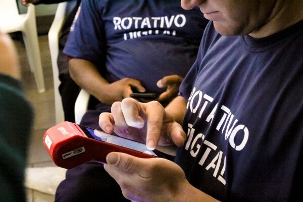 comur-promove-dia-de-treinamento-especializado-e-intensivo-da-empresa-g2-com-monitores-do-rotativo-digital