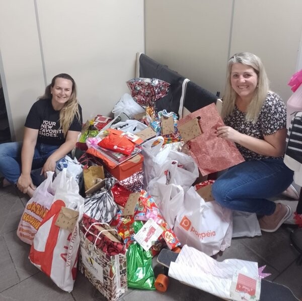 colaboradores-da-comur-viram-padrinhos-na-campanha-de-adocao-de-cartinhas-para-o-natal-do-catavida