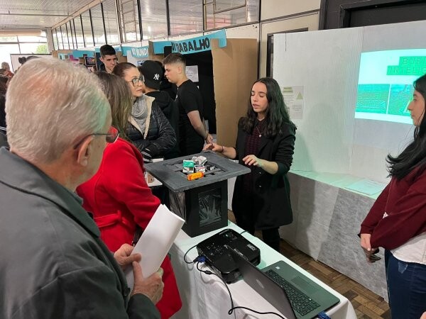 direcao-da-comur-visita-a-18-feirarte-da-asbem